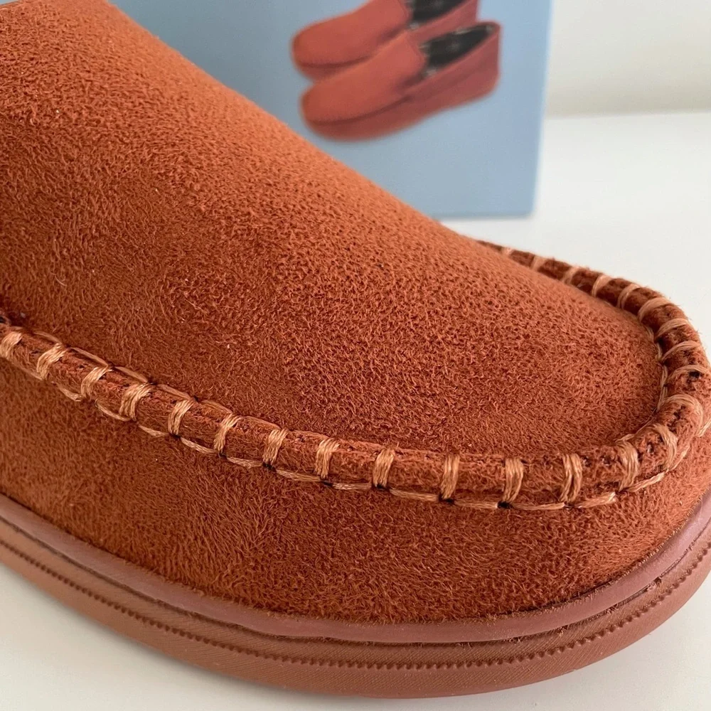 Wayland Square Deluxe Men’s Small Memory Foam Slippers Slip-on Non-Slip Sole 6-7